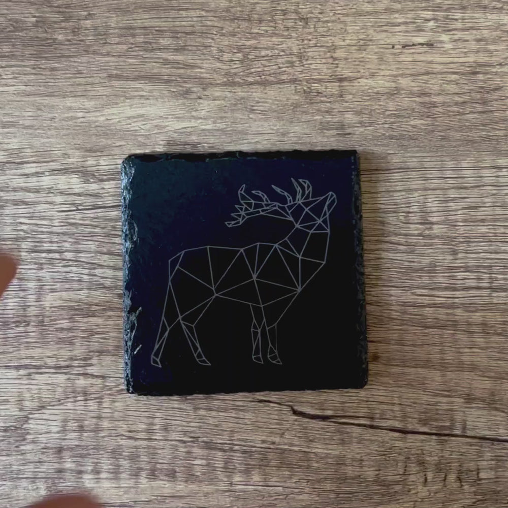 
                  
                    Charger et lire la vidéo dans la visionneuse de la galerie, Sous-Verre thème animaux Orignal Géométrique
                  
                