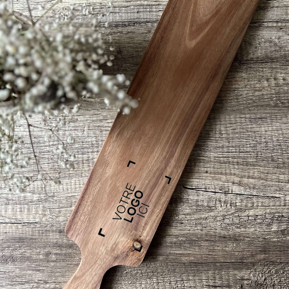 Planche de présentation personnalisable unique Style 4 │ Transformez votre cuisine avec nos planches gravées sur mesure, parfaites pour divertir vos invités et ajouter une touche personnelle à vos créations culinaires. Veilliez-nous fournir votre logo, vo